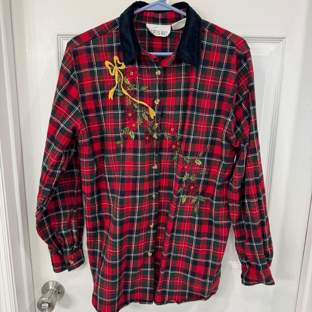 Vintage Casey & Max Christmas Plaid Button Down with Velvet Collar